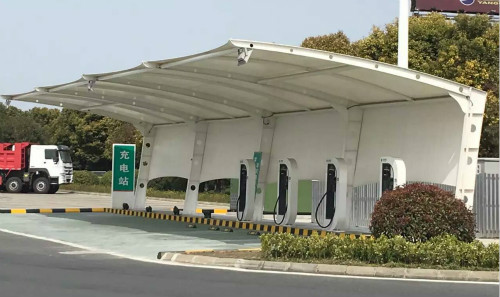 杜絕充電車(chē)棚火災(zāi)隱患，規(guī)范車(chē)棚建設(shè)刻不容緩