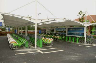 公共自行車長期日曬雨淋，市民呼吁裝車棚
